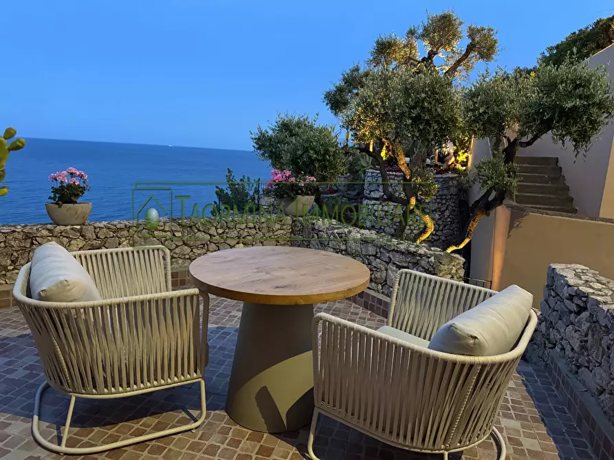 Immagine 20 di Appartamento in vendita  in via Nazionale 105 a Taormina