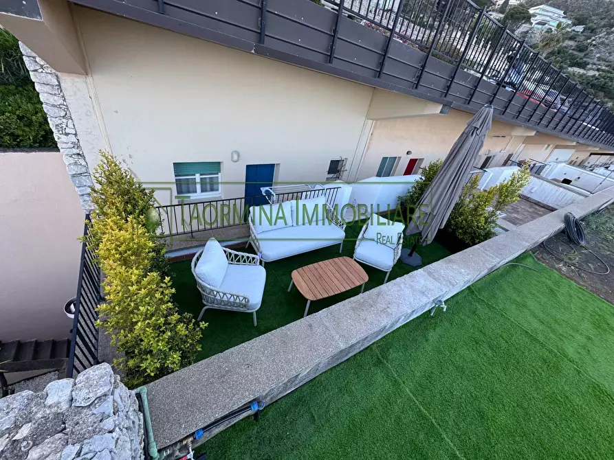 Immagine 24 di Appartamento in vendita  in via Nazionale 105 a Taormina