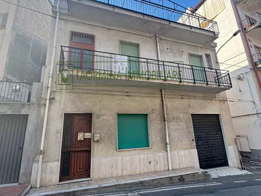 Immagine 1 di Casa indipendente in vendita  in Via Vittorio Emanuele 133 a Giardini-Naxos