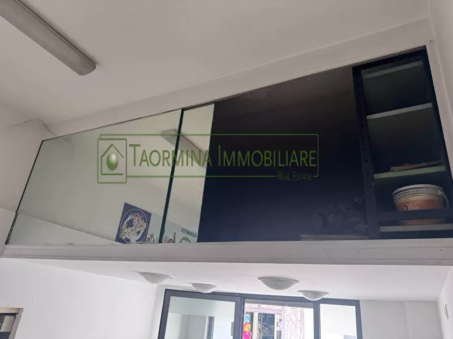 Immagine 7 di Locale commerciale in vendita  in Via R. Margherita 85 a Antillo