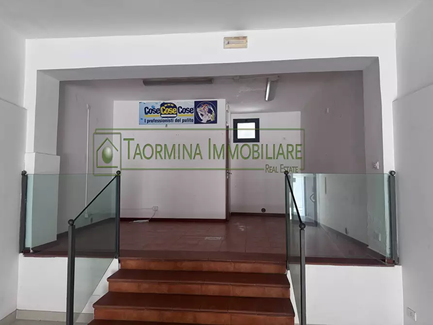Immagine 4 di Locale commerciale in vendita  in Via R. Margherita 85 a Antillo