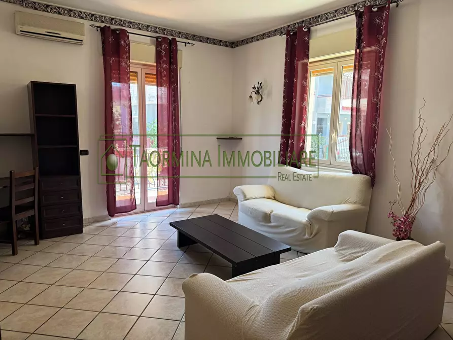 Immagine 13 di Appartamento in vendita  in Via Venezia 31 a Giardini-Naxos