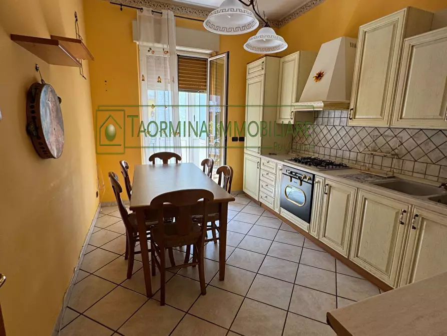 Immagine 10 di Appartamento in vendita  in Via Venezia 31 a Giardini-Naxos