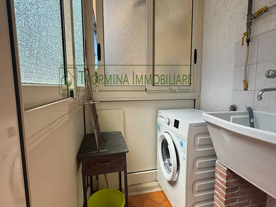 Immagine 24 di Appartamento in vendita  in Via Venezia 31 a Giardini-Naxos