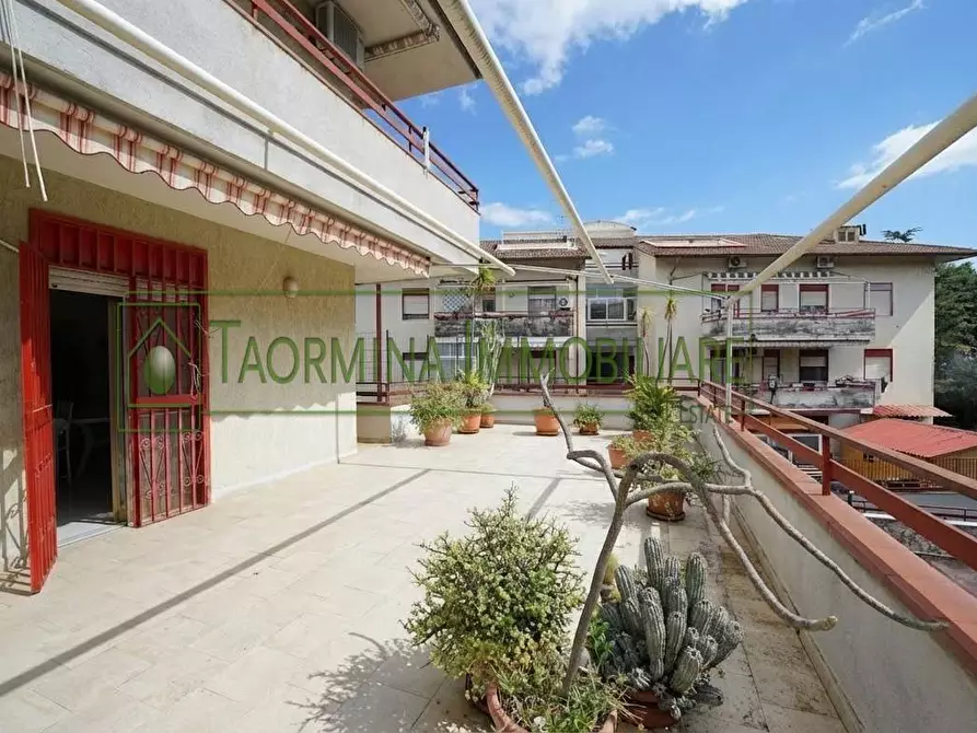 Immagine 5 di Appartamento in vendita  in Via Ruggero Leoncavallo a Taormina