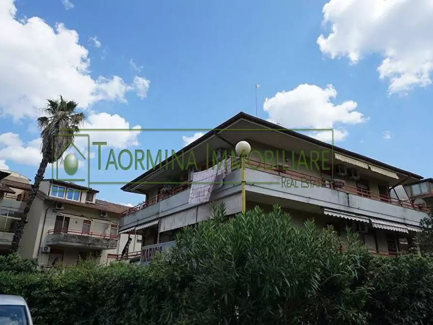 Immagine 3 di Appartamento in vendita  in Via Ruggero Leoncavallo a Taormina