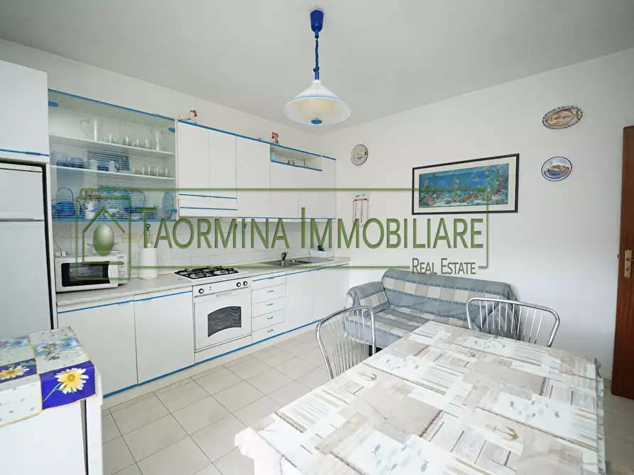 Immagine 17 di Appartamento in vendita  in Via Ruggero Leoncavallo a Taormina
