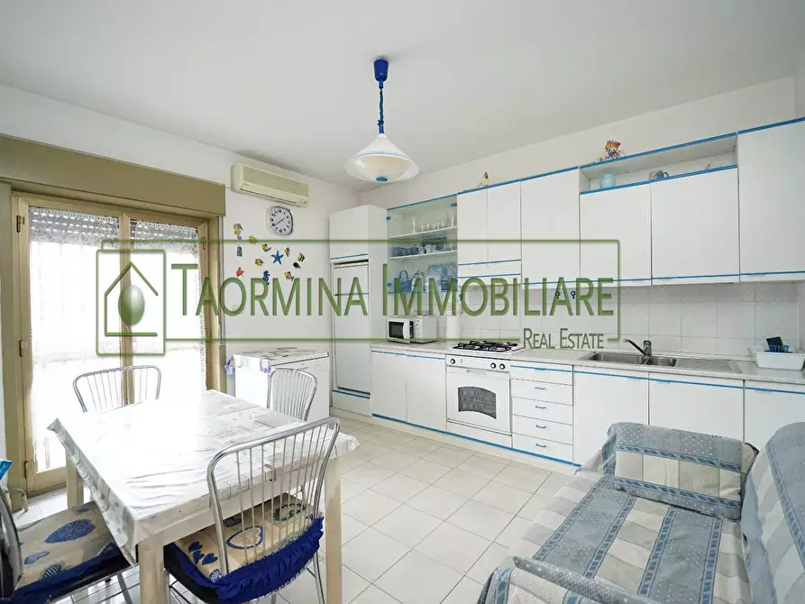 Immagine 18 di Appartamento in vendita  in Via Ruggero Leoncavallo a Taormina