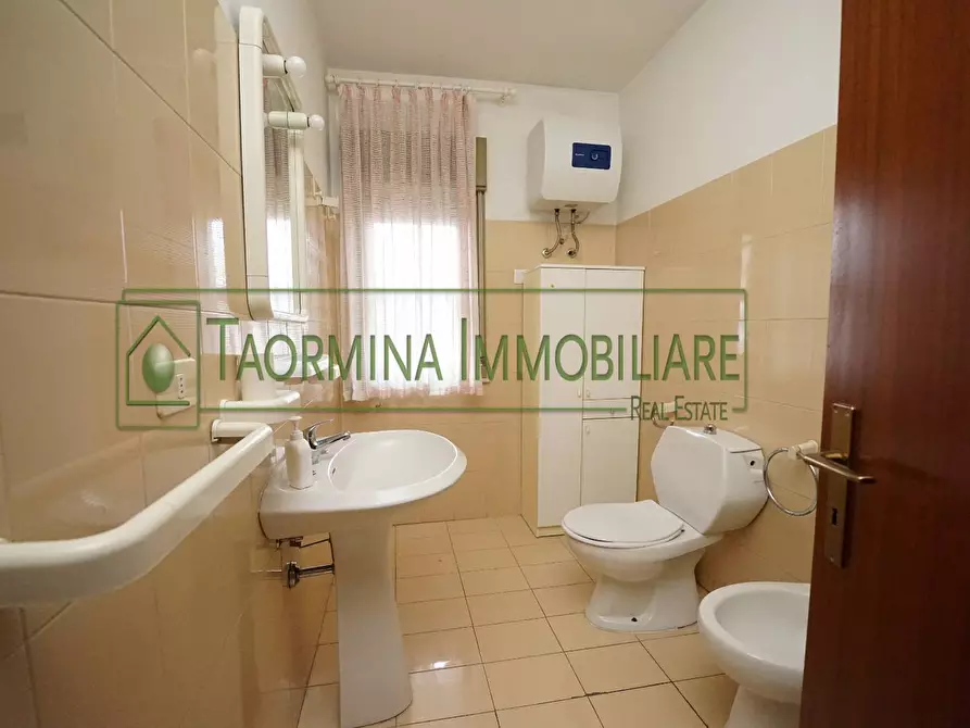 Immagine 21 di Appartamento in vendita  in Via Ruggero Leoncavallo a Taormina