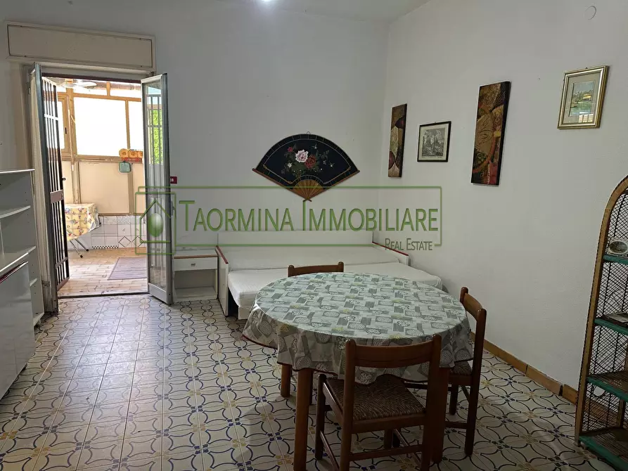 Immagine 2 di Appartamento in vendita  in Via Naxos 251 a Giardini-Naxos