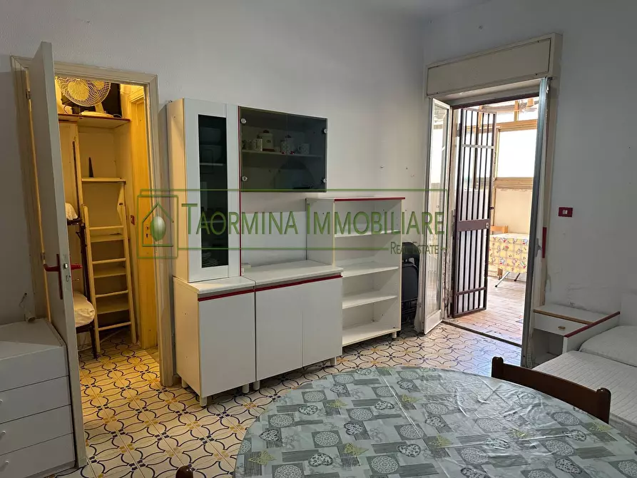 Immagine 3 di Appartamento in vendita  in Via Naxos 251 a Giardini-Naxos