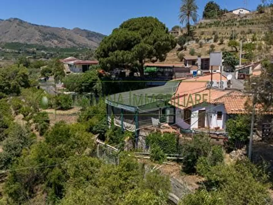 Immagine 5 di Negozio in vendita  in Contrada Feo Coniglio snc a Taormina