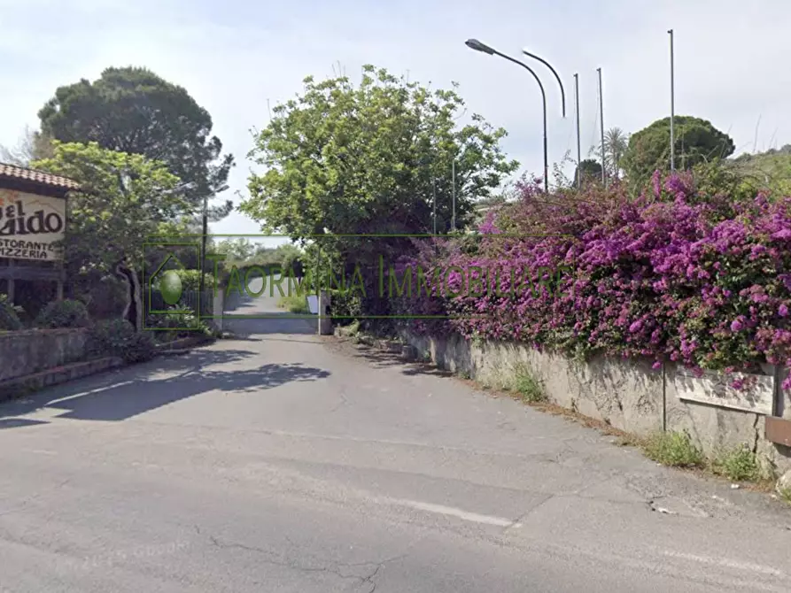 Immagine 1 di Negozio in vendita  in Contrada Feo Coniglio snc a Taormina