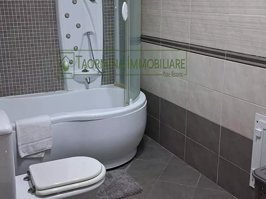 Immagine 6 di Appartamento in vendita  in Via Francesco Atenasio 3 a Taormina