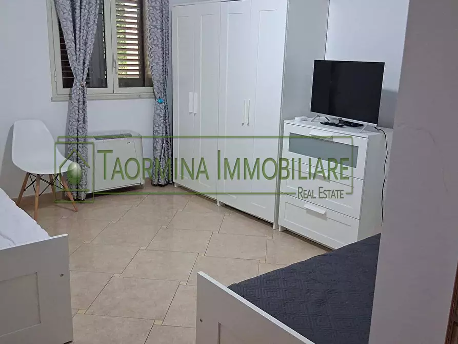 Immagine 3 di Appartamento in vendita  in Via Francesco Atenasio 3 a Taormina
