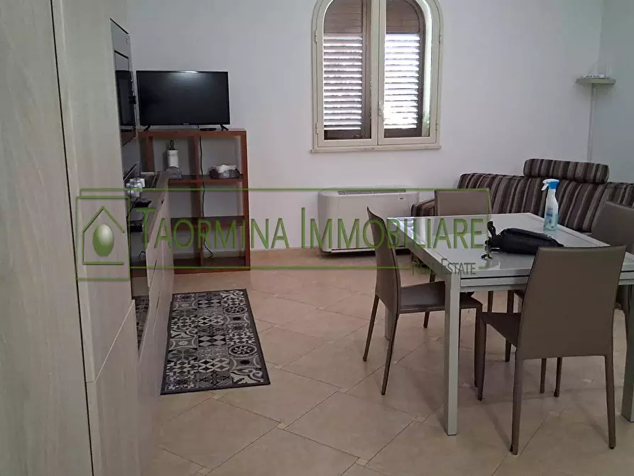 Immagine 1 di Appartamento in vendita  in Via Francesco Atenasio 3 a Taormina
