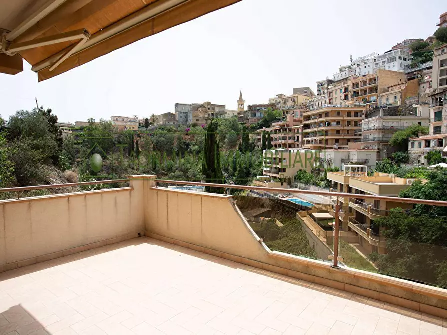 Immagine 8 di Appartamento in vendita  in Via Francesco Atenasio 3 a Taormina