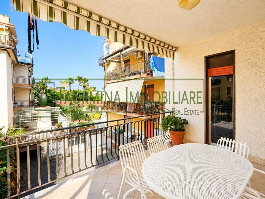 Immagine 13 di Appartamento in vendita  in Via Porticato 25 a Giardini-Naxos