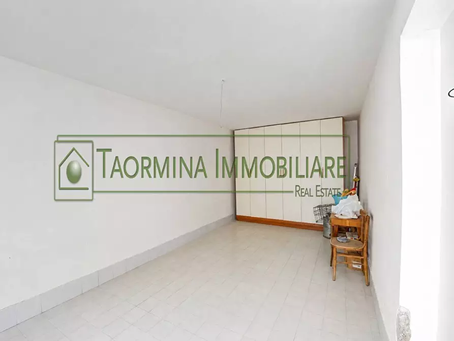 Immagine 16 di Appartamento in vendita  in Via Porticato 25 a Giardini-Naxos