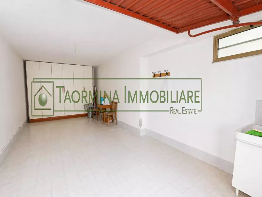 Immagine 17 di Appartamento in vendita  in Via Porticato 25 a Giardini-Naxos