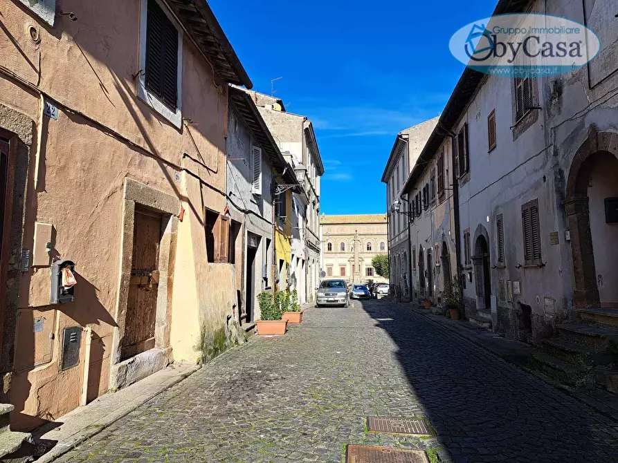 Immagine 1 di Locale commerciale in vendita  in Oriolo Romano a Arlena Di Castro