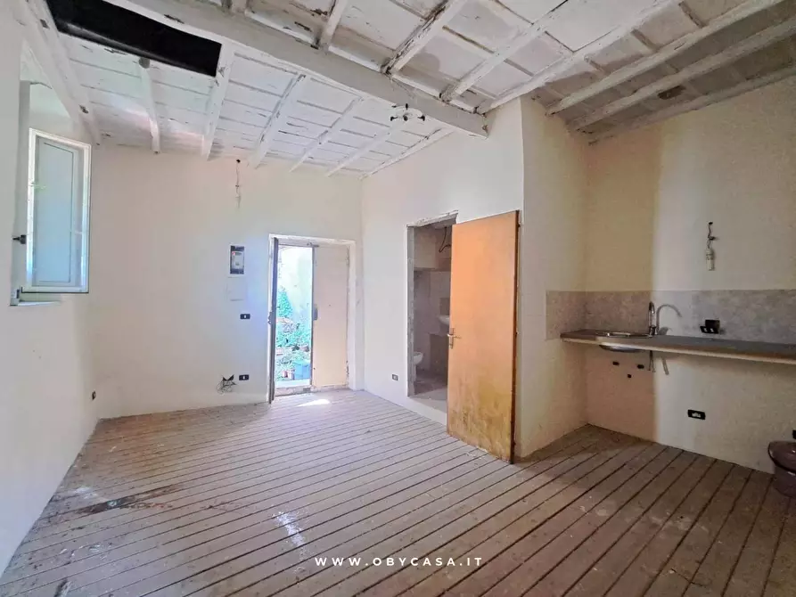 Immagine 2 di Casa indipendente in vendita  in Bassano Romano a Bassano In Teverina