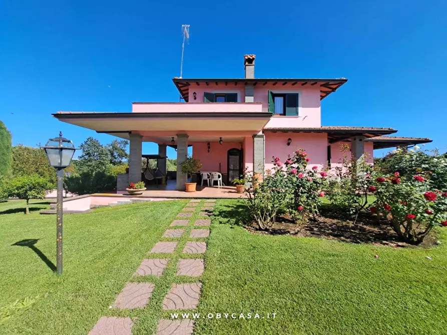 Immagine 2 di Villa in vendita  in Vejano a Arlena Di Castro