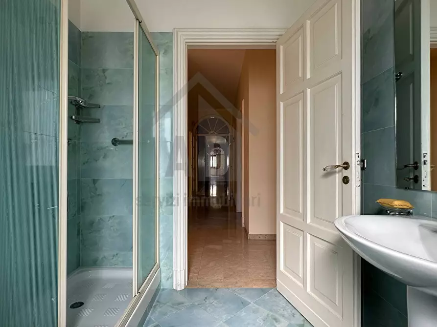 Immagine 45 di Appartamento in vendita  in via Domenico Frugiuele 66 a Cosenza