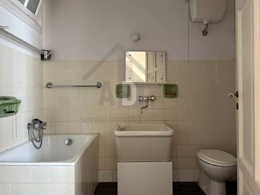 Immagine 49 di Appartamento in vendita  in via Domenico Frugiuele 66 a Cosenza