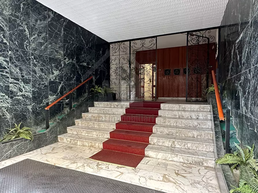 Immagine 51 di Appartamento in vendita  in via Domenico Frugiuele 66 a Cosenza