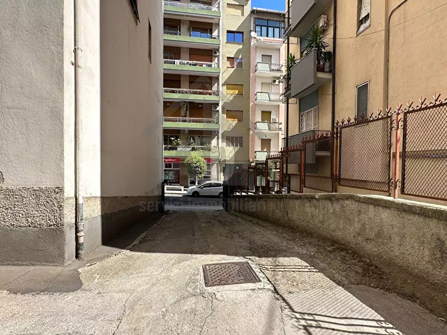 Immagine 57 di Appartamento in vendita  in via Domenico Frugiuele 66 a Cosenza