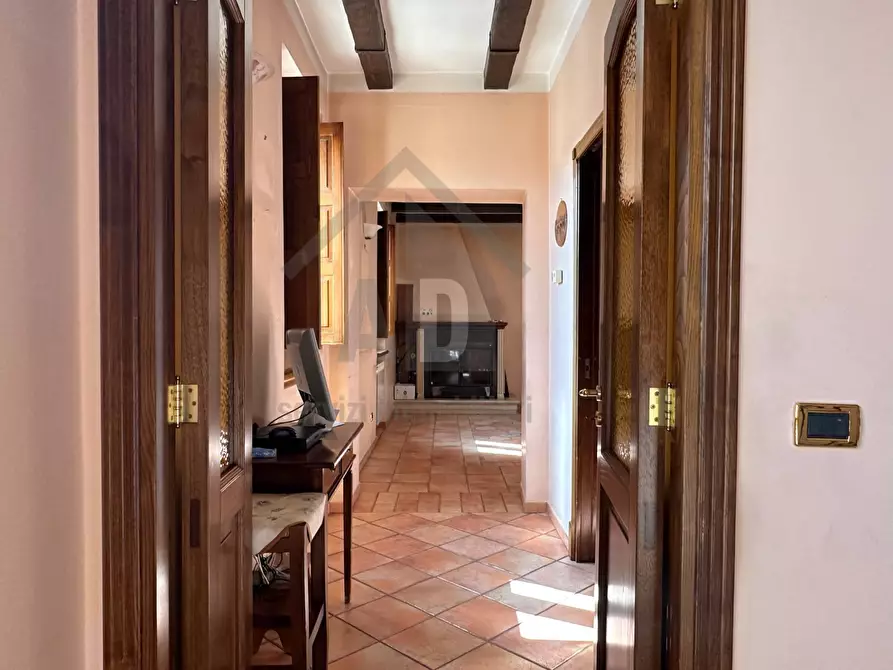 Immagine 10 di Villa in vendita  in VIALE VIRGILIO 9 a Altilia