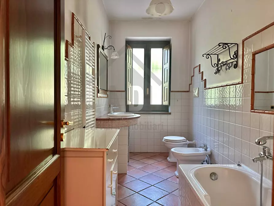 Immagine 17 di Villa in vendita  in VIALE VIRGILIO 9 a Altilia