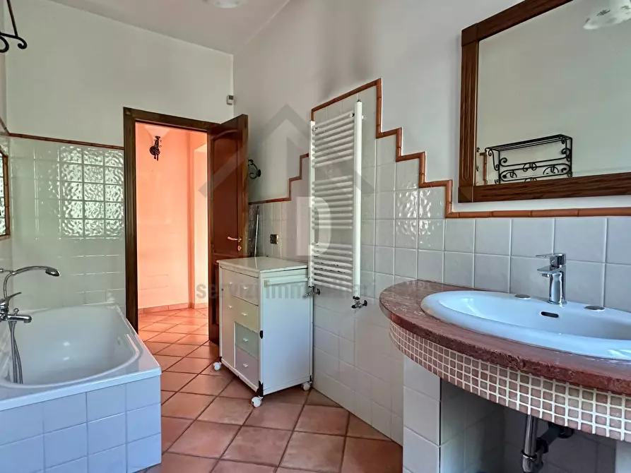 Immagine 18 di Villa in vendita  in VIALE VIRGILIO 9 a Altilia