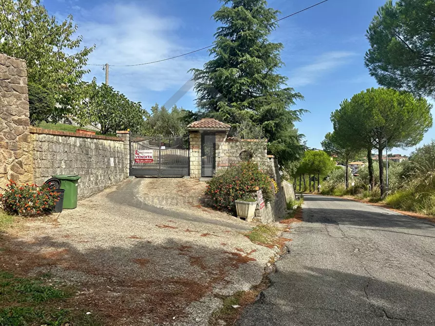 Immagine 36 di Villa in vendita  in VIALE VIRGILIO 9 a Altilia
