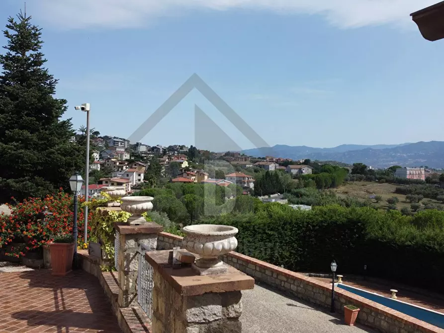 Immagine 52 di Villa in vendita  in VIALE VIRGILIO 9 a Altilia