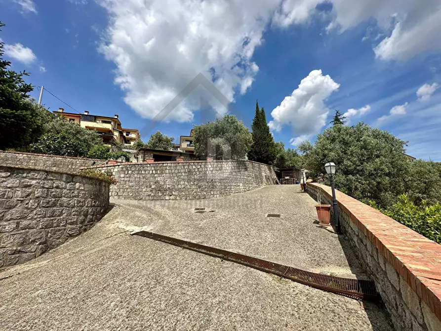 Immagine 60 di Villa in vendita  in VIALE VIRGILIO 9 a Altilia