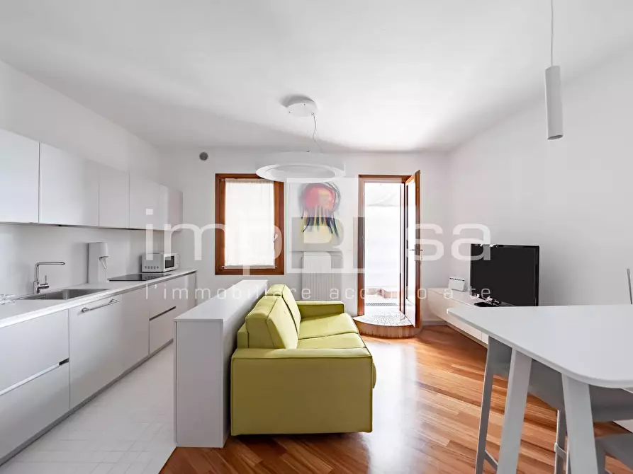 Immagine 5 di Appartamento in vendita  in via Dei dall'oro 12 a Treviso