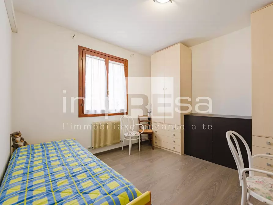 Immagine 19 di Villetta a schiera in vendita  in Via Cristoforo Colombo 86 a Jesolo