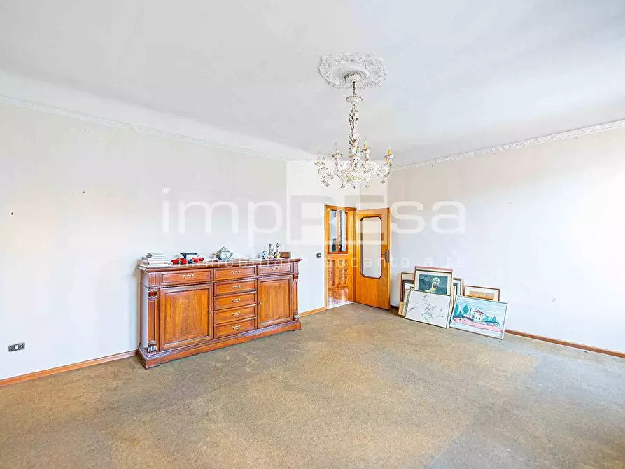 Immagine 8 di Palazzo in vendita  in pescheria a Treviso