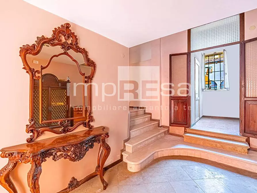 Immagine 5 di Palazzo in vendita  in pescheria a Treviso