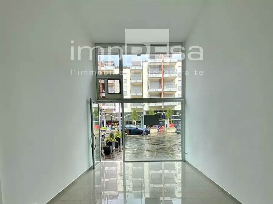 Immagine 1 di Negozio in vendita  a Jesolo