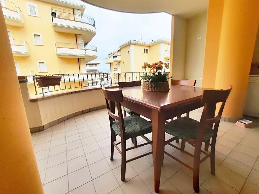 Immagine 12 di Appartamento in vendita  in via Legnano 18 a Alba Adriatica