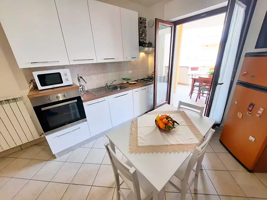 Immagine 3 di Appartamento in vendita  in via Legnano 18 a Alba Adriatica