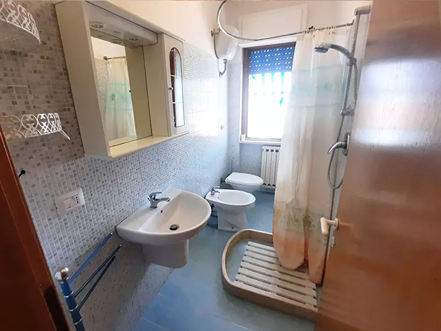 Immagine 8 di Appartamento in vendita  in VIALE MAZZINI a Alba Adriatica