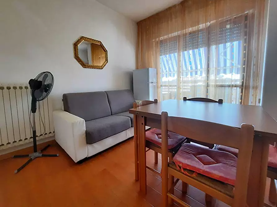 Immagine 3 di Appartamento in vendita  in VIALE MAZZINI a Alba Adriatica