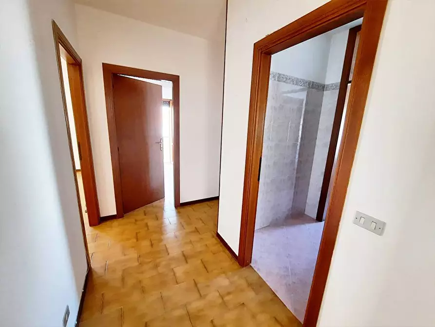 Immagine 6 di Appartamento in vendita  in VIA FRATELLI BANDIERA a Alba Adriatica