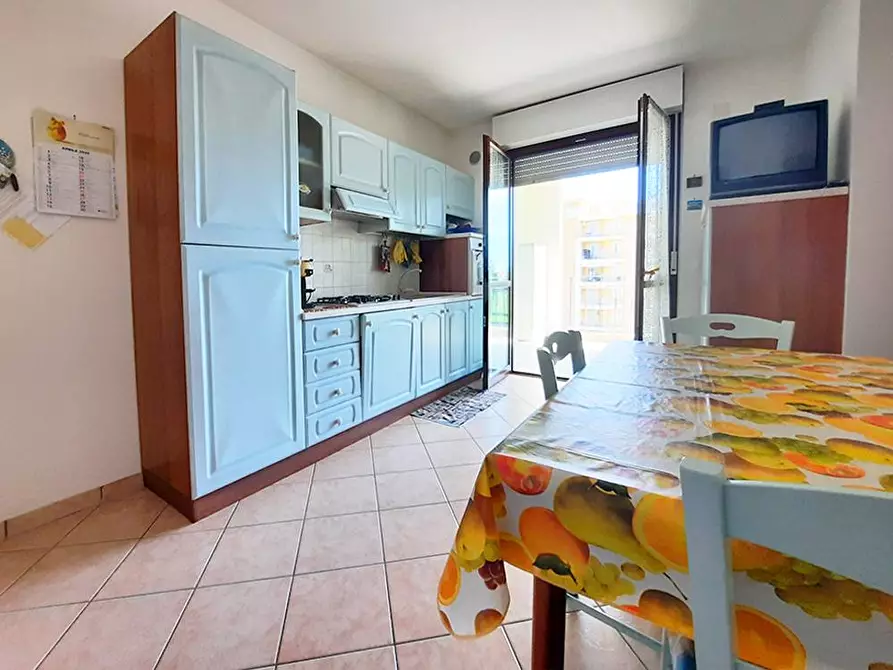 Immagine 3 di Appartamento in vendita  in VIA ERCOLE FALO' a Alba Adriatica