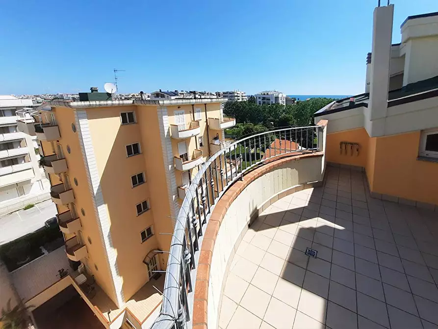 Immagine 13 di Appartamento in vendita  in VIA LEGNANO a Alba Adriatica