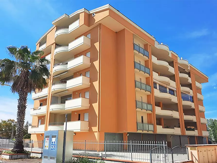 Immagine 1 di Appartamento in vendita  in via Legnano 18 a Alba Adriatica
